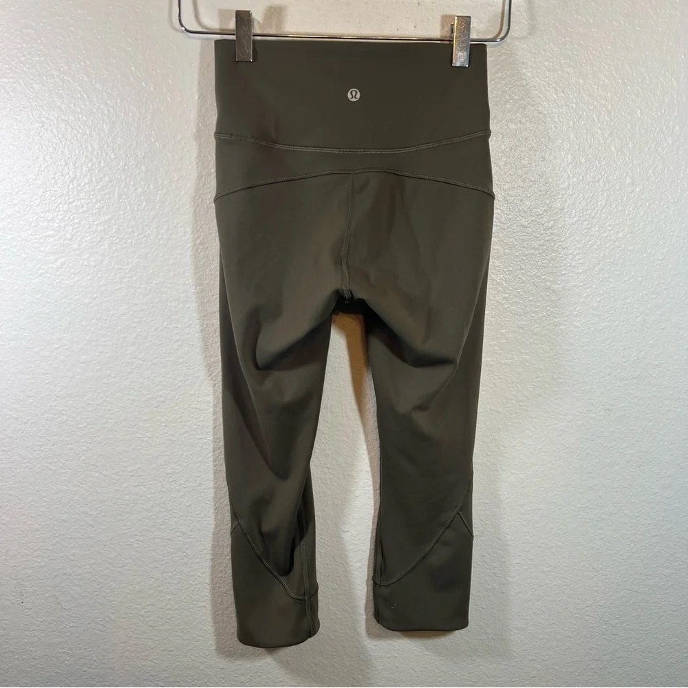 Lululemon In Movement Crop Everlux 19" Sage green - Picture 4 of 10